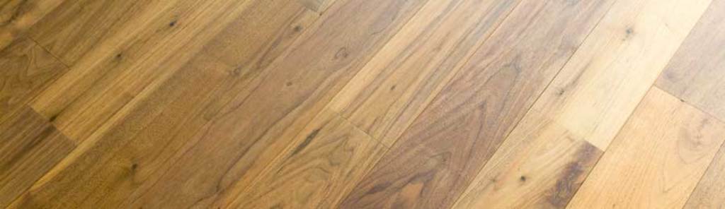 What makes oak engineered wood flooring different?