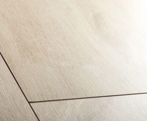 QuickStep CLASSIC Havanna Oak Natural Laminate Flooring, 8mm Image 3