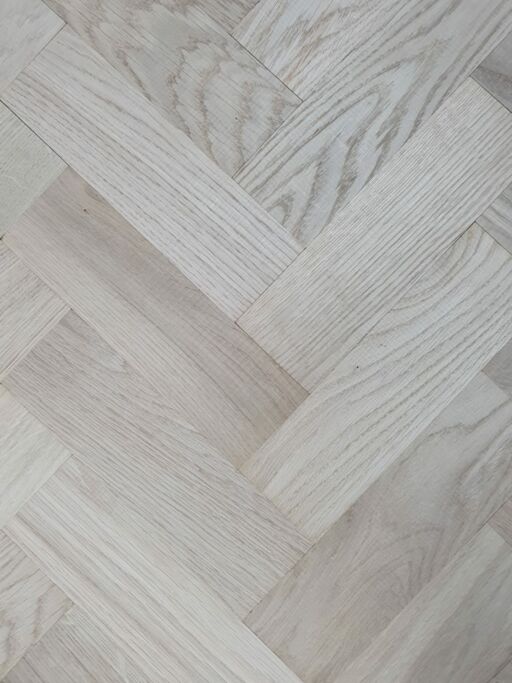 Tradition Classics Solid Oak Parquet Flooring Blocks, Tumbled, Unfinished, Prime, 22x70x230mm Image 1