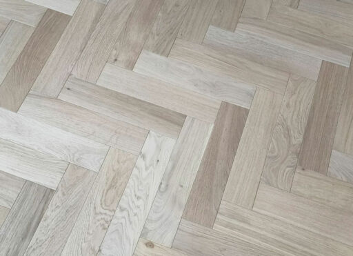 Tradition Engineered Oak Parquet Flooring, Natural, Invisible Oiled, 90x18x400mm Image 4