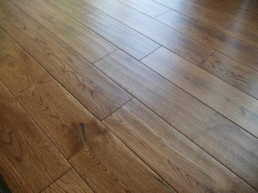 Tradition Solid Golden Oak Hardwood Flooring, Rustic, Handscraped, Matt Lacquered, RLx125x18mm Image 3