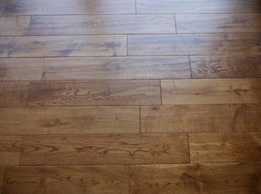 Tradition Solid Golden Oak Hardwood Flooring, Rustic, Handscraped, Matt Lacquered, RLx125x18mm Image 4