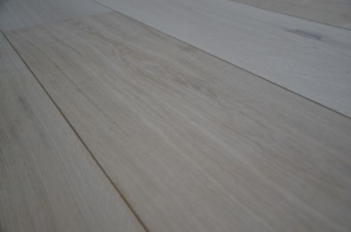 Tradition Unfinished Engineered Oak Flooring, Rustic, 300x20x2200mm Image 3