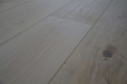 Tradition Unfinished Engineered Oak Flooring, Rustic, 300x20x2200mm Image 4