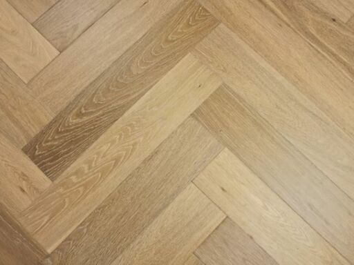 Elka Light Smoked Oak Herringbone Engineered Flooring, 120x14x600 mm