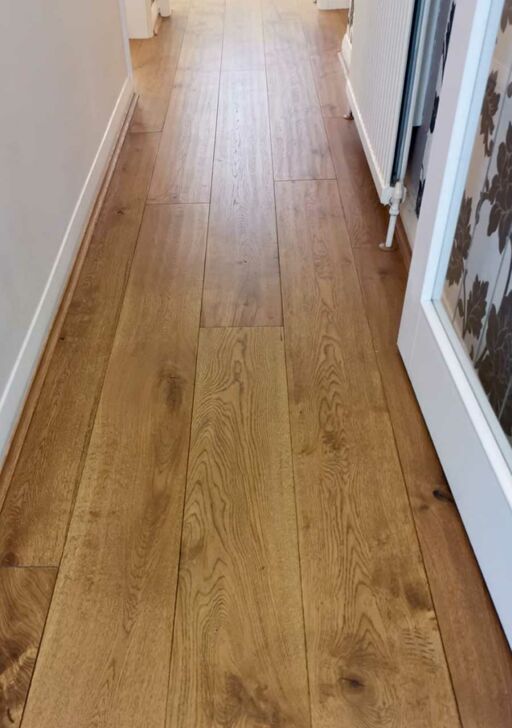 Evolve American Engineered Oak Flooring, Natural, Golden Handscraped & Lacquered, 190x15x1900 mm