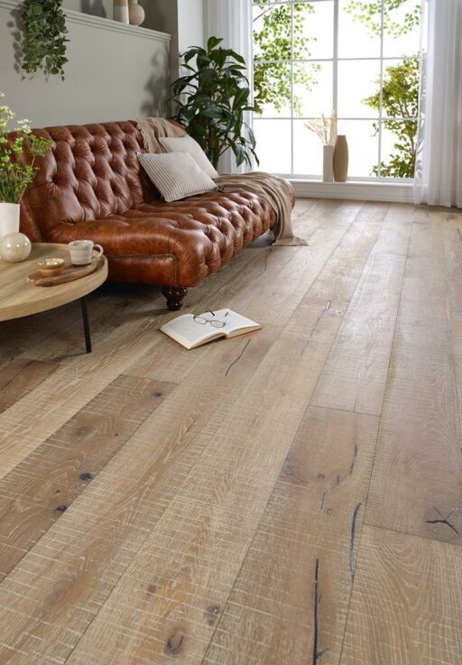 Evolve American Engineered Oak Flooring, Natural, Smoked Grey Saw Mark, Oiled, 220x15x1900 mm