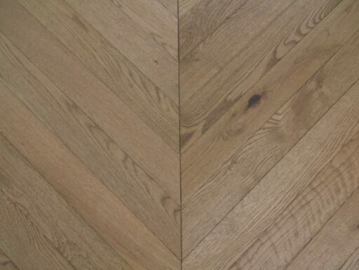 Tradition Smoked Stained Chevron Engineered Oak Flooring, Natural, 90x15x750 mm